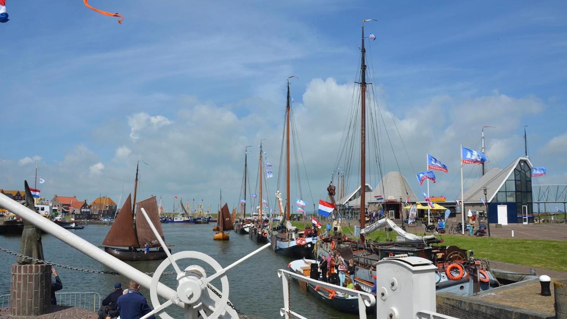 Stacaravan Op 5 Sterren Vakantiepark De Kuilart Friesland Aan Het Meer Met Zwembad 5P 237 Koudum ภายนอก รูปภาพ